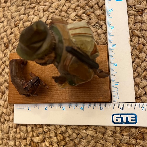 Vintage Germany painted wood carving Hunter w dachshund 🌭 Weiner dog w weiner - Picture 16 of 17